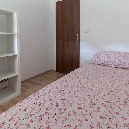 Modern Apartment Sara-Near The Beach 普利拉卡 外观 照片